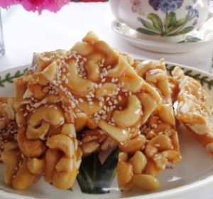 Cách Làm Kẹo Hạt Điều Siêu Ngon